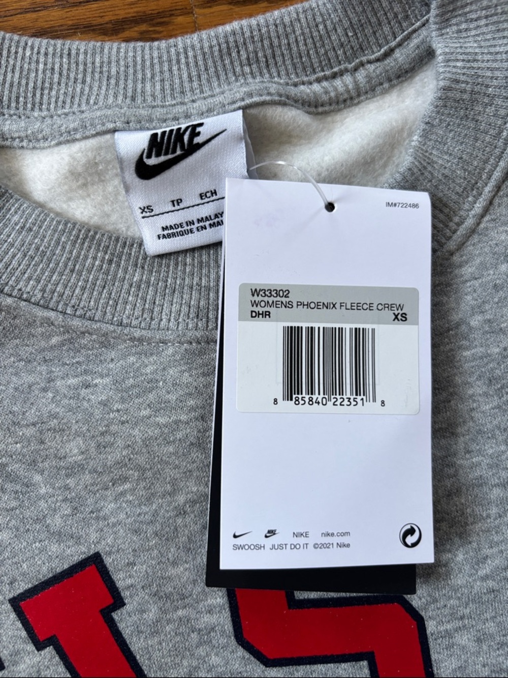 Women’s Nike USA Olympic Hockey Sweatshirt - Picture 2 of 4